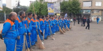 پاک سازی پارک سیاهدران تالش بمناسبت زمین پاک