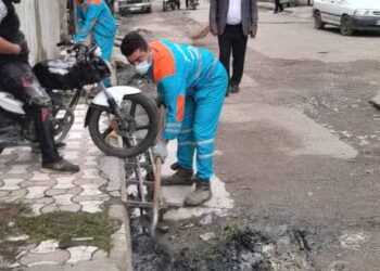  پاکسازی شهرک بسیجیان توسط نیروهای خدماتی شهرداری