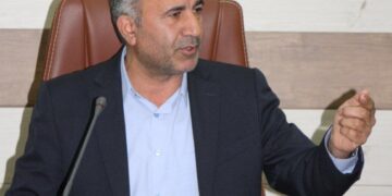 فرماندار تالش:بخشداران ، شهرداران و دستگاه‌های مسئول برای آماده‌سازی سواحل و ایمن‌سازی شناگاه‌ها برنامه‌ریزی دقیق داشته باشند