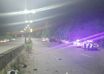 رعایت نکردن قوانین رانندگی دو جوان را در تالش به کام مرگ برد