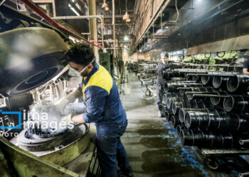 استاندار گیلان: چرخه تولید باید حفظ شود