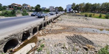 بررسی طرح تعریض پل بیست‌متری تالش / گامی در مسیر کاهش ترافیک شهری