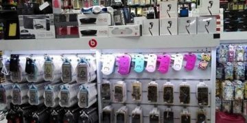 کشف بیش از یک هزار عدد لوازم جانبی موبایل قاچاق در تالش