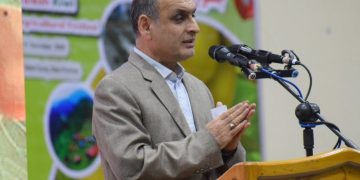 استاندار گیلان: سود صادرات محصولات کشاورزی باید به باغداران برسد