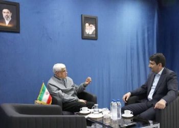 عارف: با اینترنت طبقاتی مخالفیم