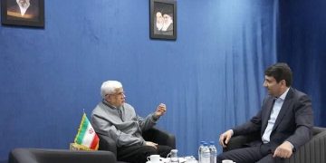 عارف: با اینترنت طبقاتی مخالفیم